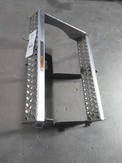 Battery Box Step for Mack CXU612 (2017)