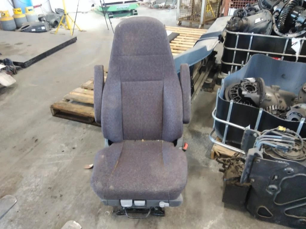 Front Seat for Freightliner Cascadia 126 (2022)