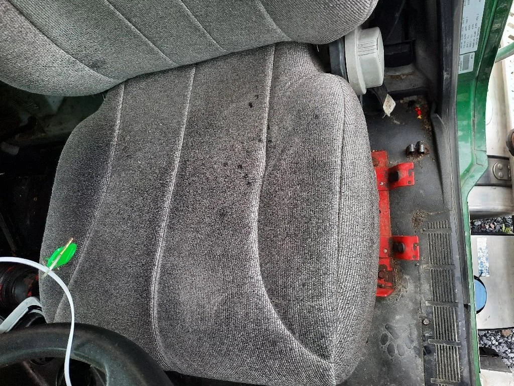 Front Seat for Mack CHU613 (2016)