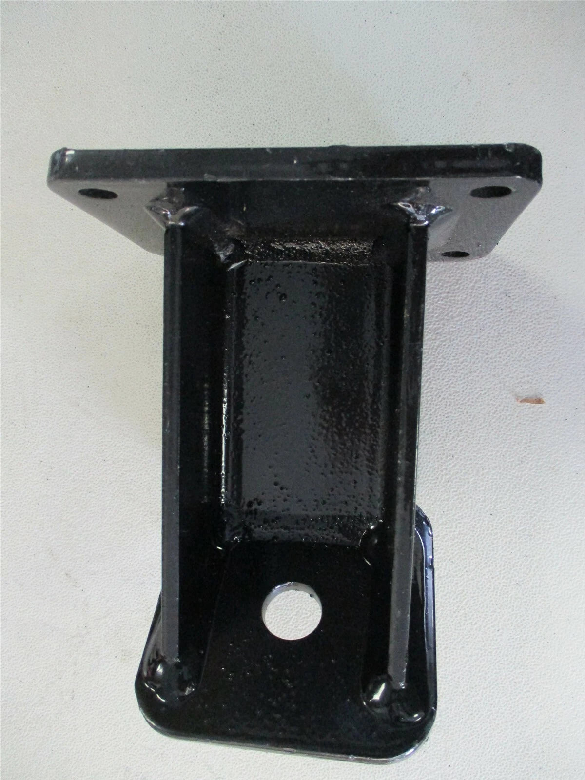 OEM Front Engine Support Bracket for Freightliner (A01-33015-000)