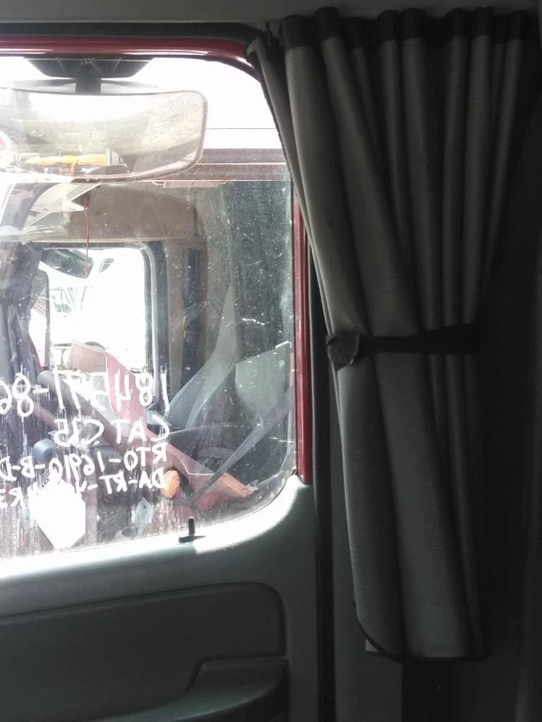 Sleeper Curtain for Freightliner Century 120 (2007)