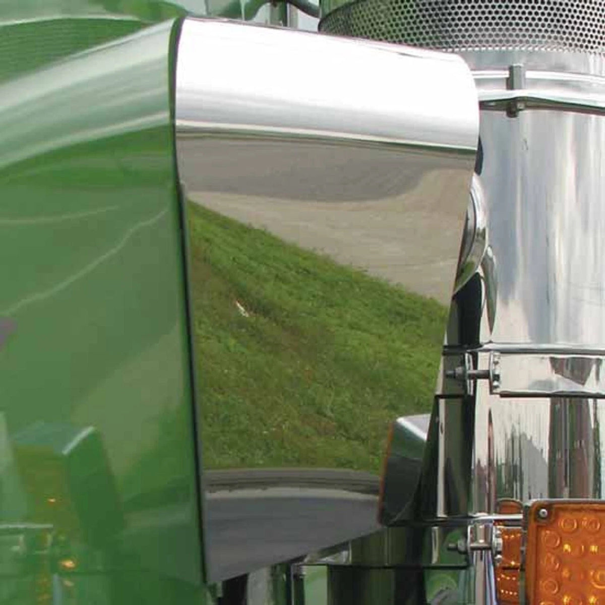 SS Air Cleaner Hose Guard for Kenworth T800 (Curved Windshield)