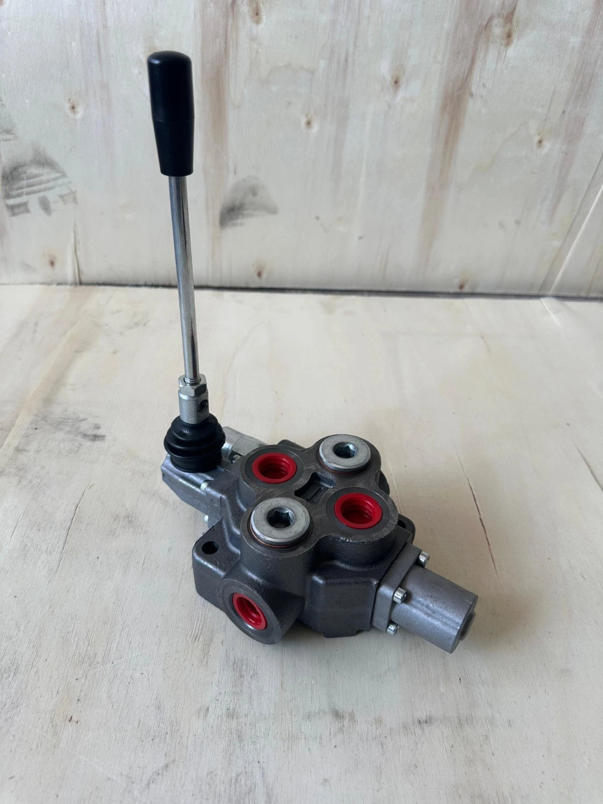 Hydraulic Monoblock Control Valve with 1 Lever, 3/4" BSP for TORA