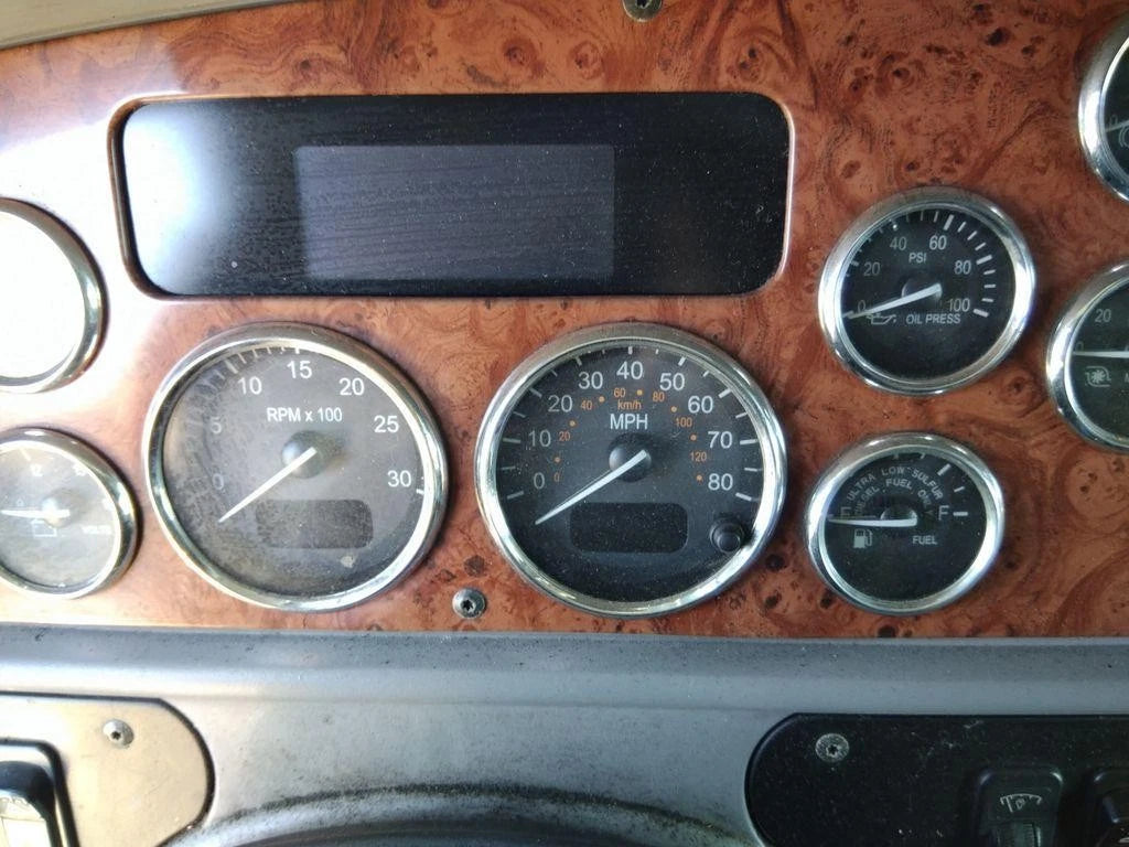 Speedometer for Peterbilt 387 (2009)