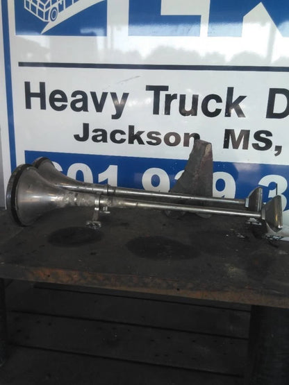 Air Horn for Peterbilt 389 (2011)