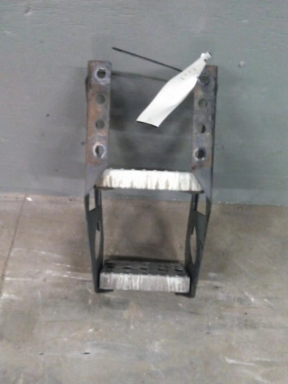Frame Step for Freightliner Cascadia 113 (2018)