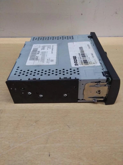 Radio AM/FM/Bluetooth for Kenworth T680 (2016) - Replaces DEA610