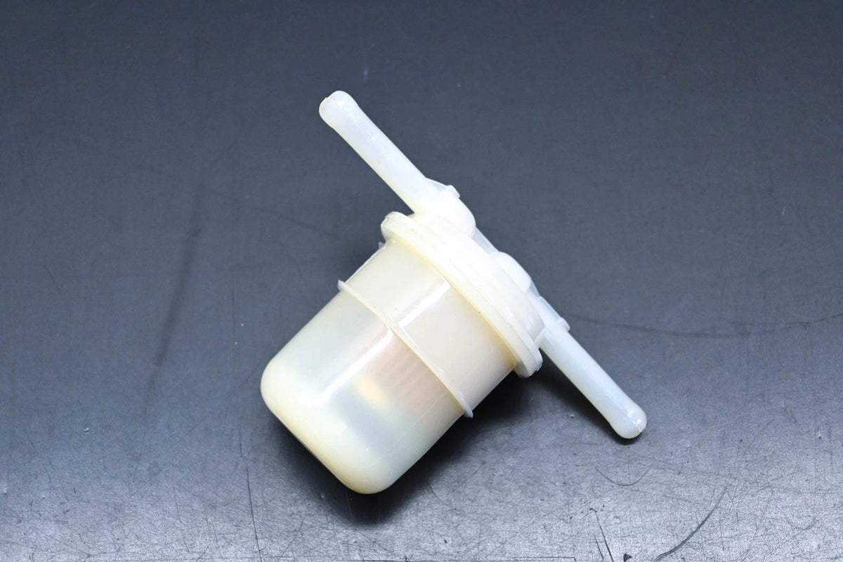 Fuel Filter for Nissan 16400 D0100 (NOS)