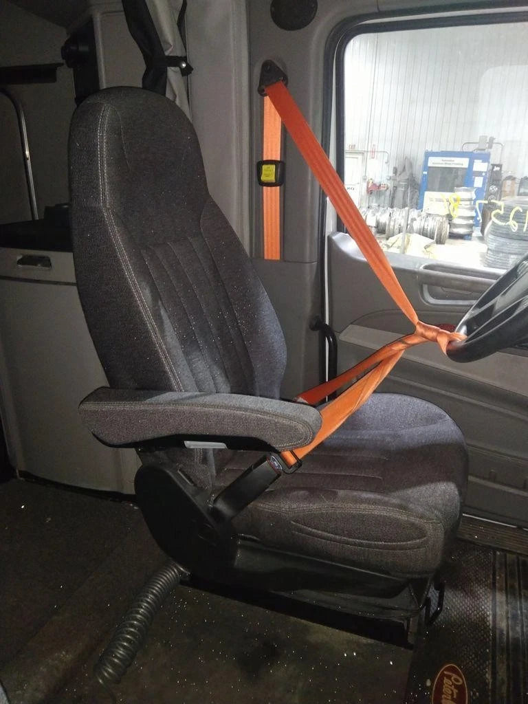 Front Seat for Peterbilt 579 (2019)