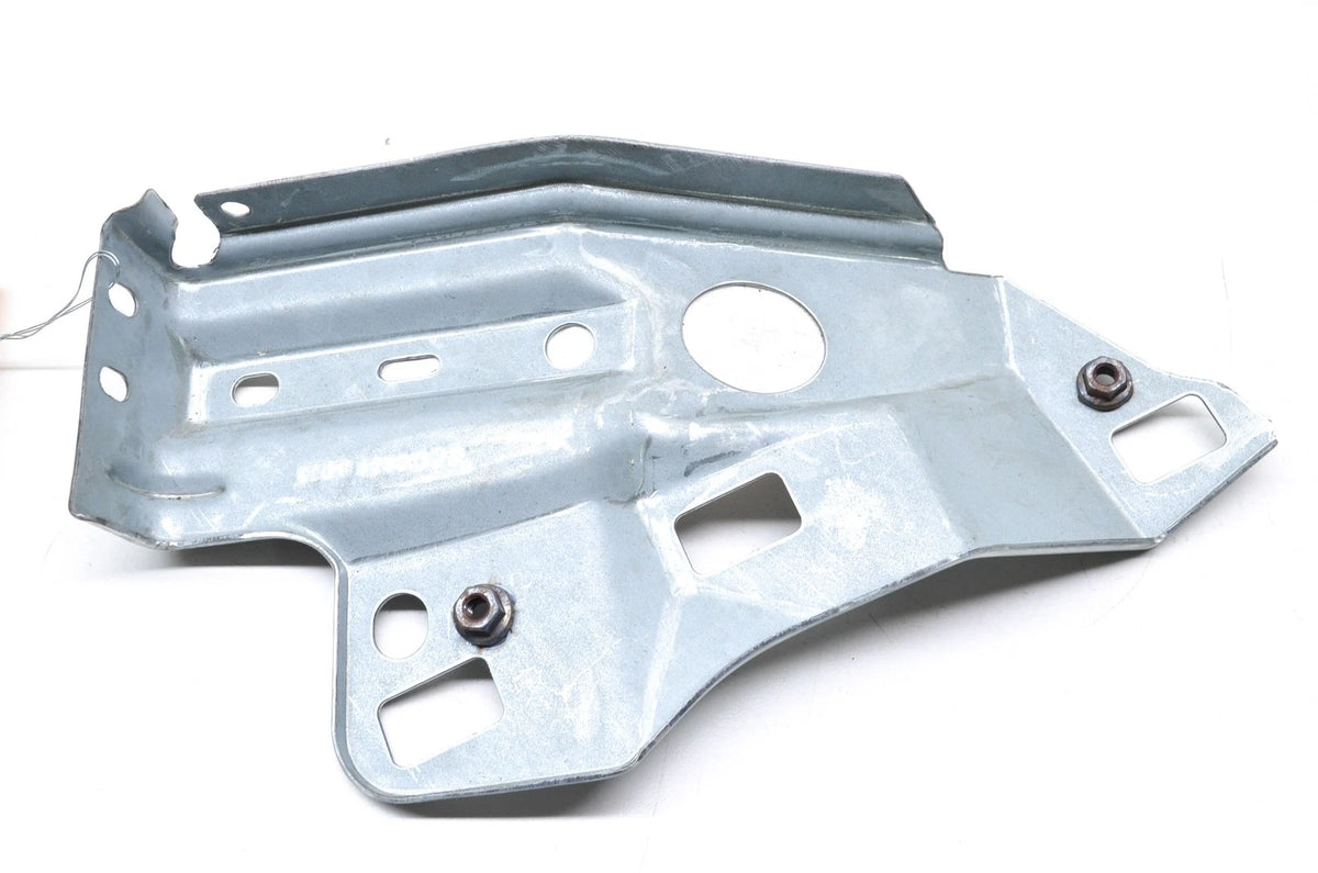 Left Fender Bracket for Mazda (ZZC0-52-220)