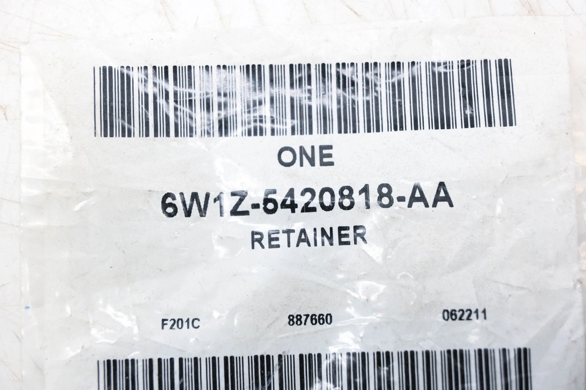 Retainer for Ford (2006–2006) 6W1Z-5420818-AA