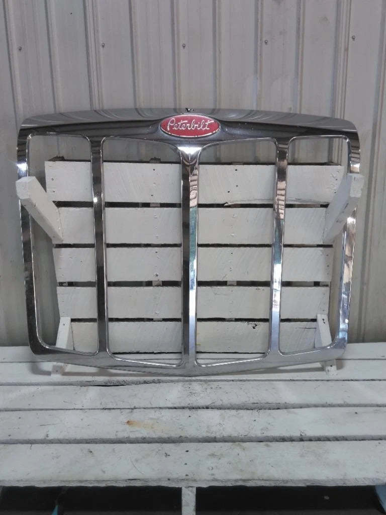 Grille for Peterbilt 579 (2012–2022)