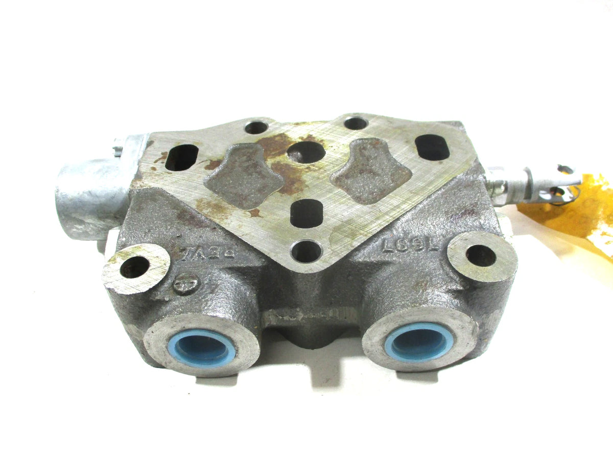 Hydraulic Section Valve for Kubota L4510 (70020-00899)