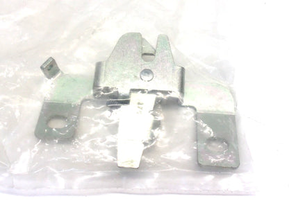 Hood Access Hatch Latch for International (3894194C1, 3551262C1)