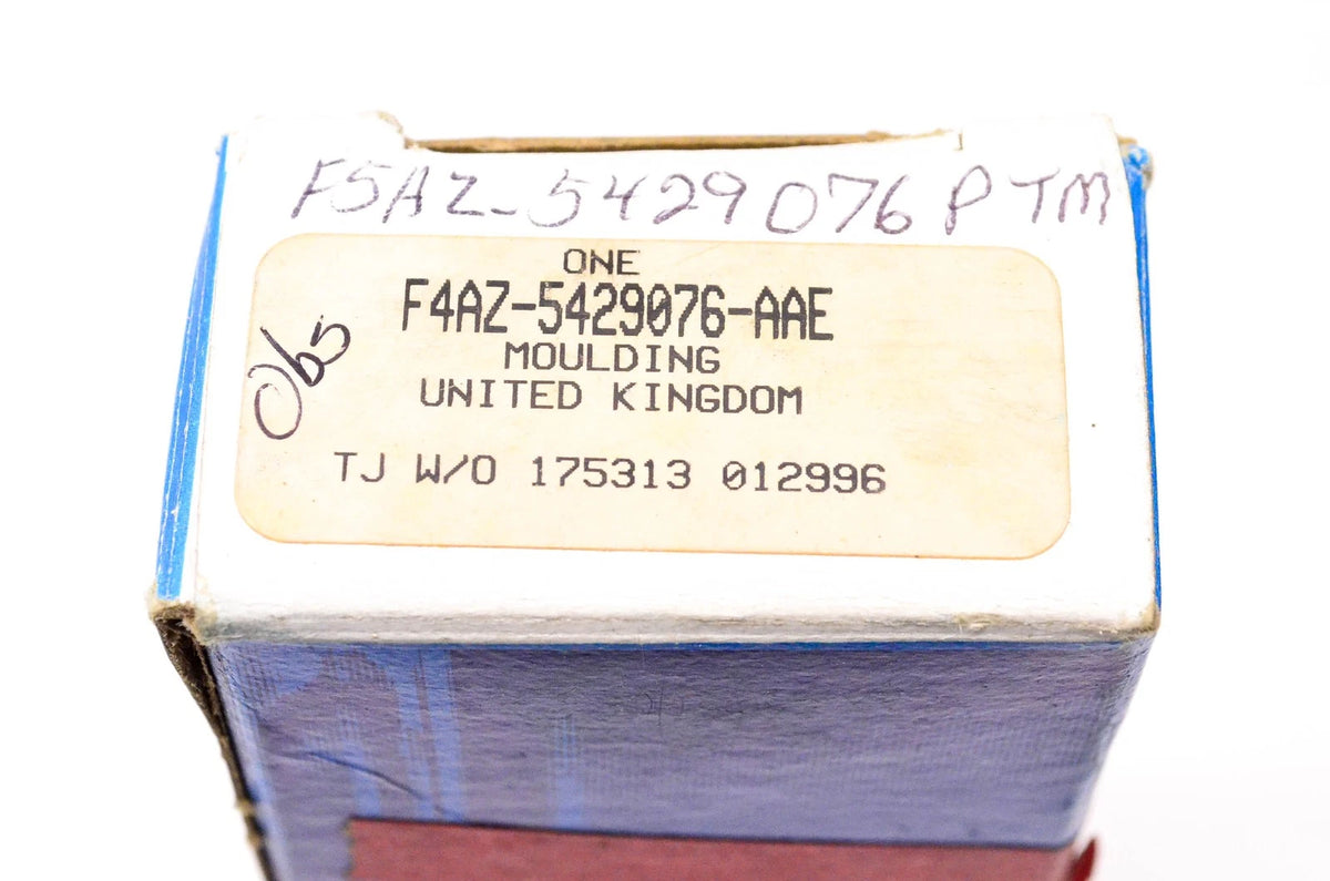 Moulding for Ford (F5AZ-5429076-PTM, F4AZ-5429076-AAE) (NOS)