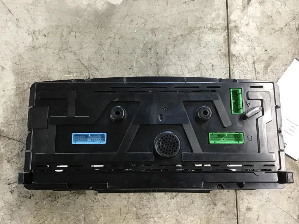 Instrument Cluster for Volvo VNM (2009) - Replaces 21014196-P01