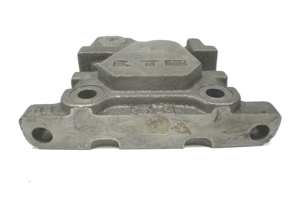 Outlet Valve Assembly for Kubota KX121-2 KX161-2 KX91-2 (RC101-70150)