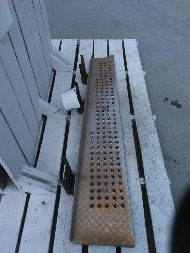 Cab Step for Ford F550SD Super Duty (2012)