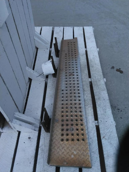 Cab Step for Ford F550SD Super Duty (2012)