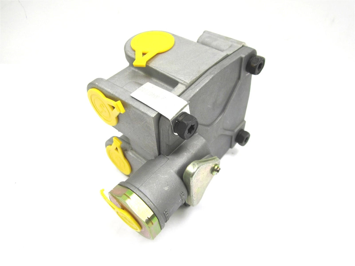 Brake Relay Valve for Newstar S-8255 (4 PSI, Horizontal Ports)