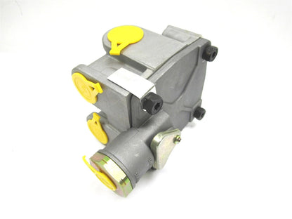 Brake Relay Valve for Newstar S-8255 (4 PSI, Horizontal Ports)