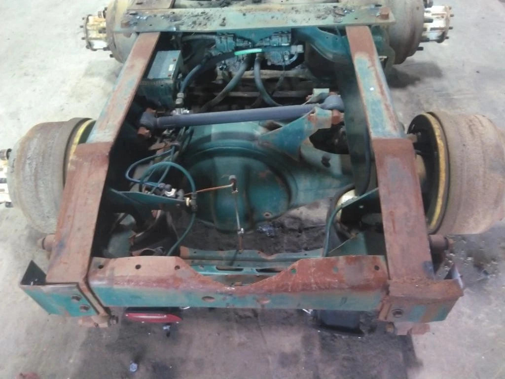 Rear Axle Housing for Eaton-Spicer RS402 (1995)