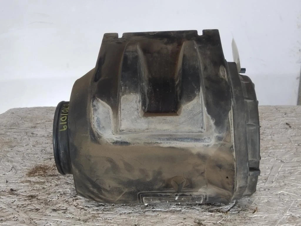 Air Cleaner for Peterbilt 387 (2003)