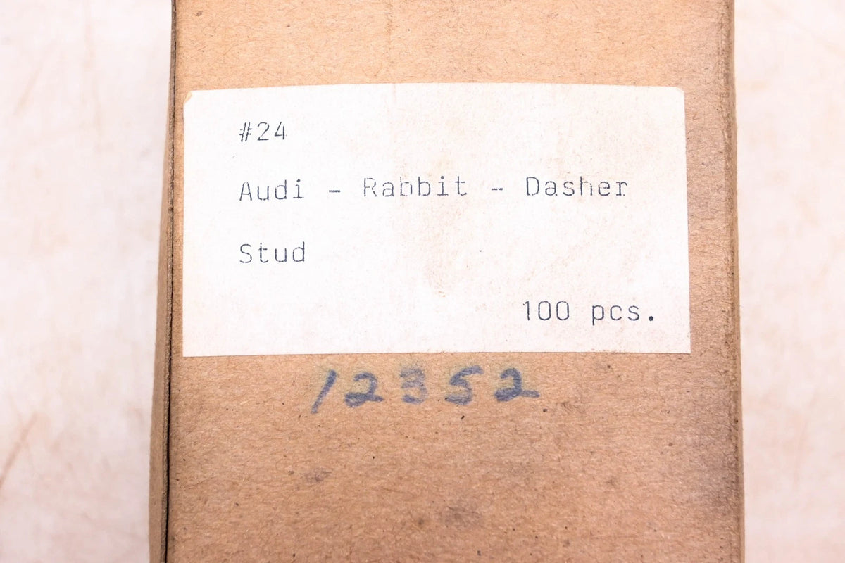 Set of 4 M8-1.25 Studs for Aftermarket Applications (NOS)