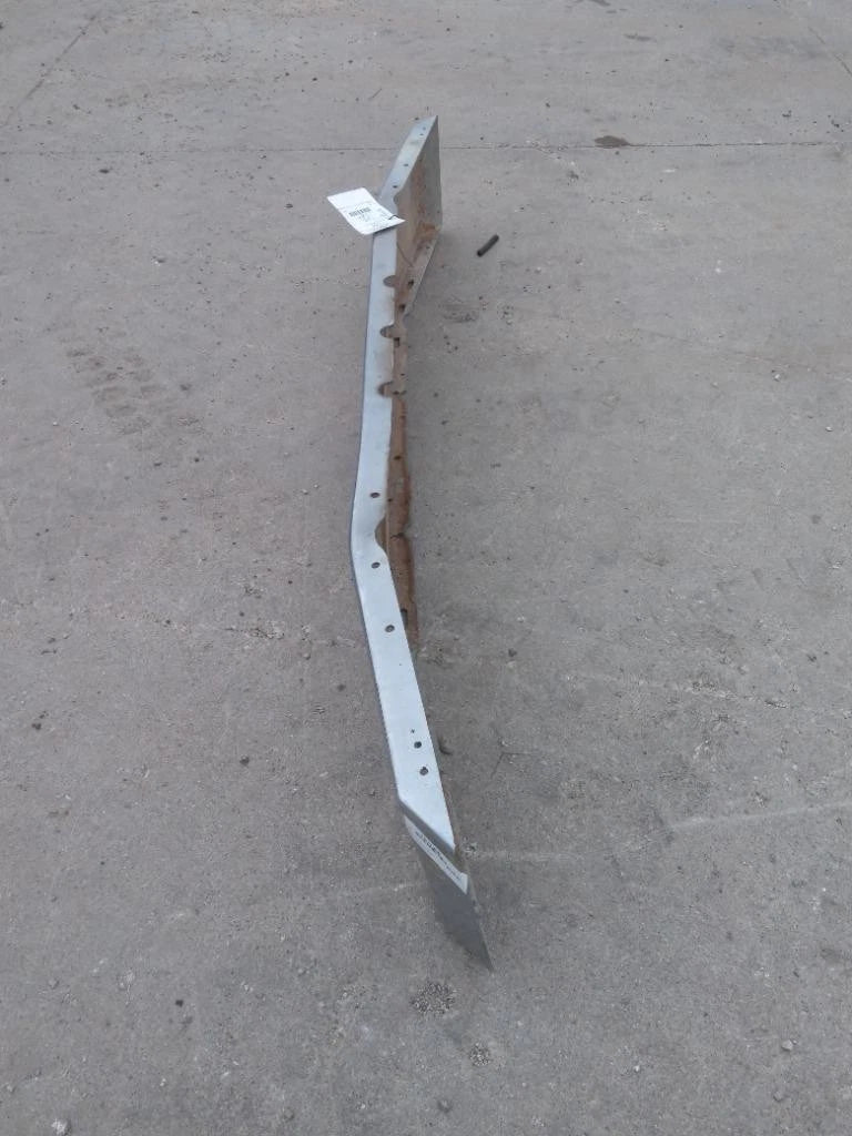 Bumper for Freightliner FLD120 (1989–2003)