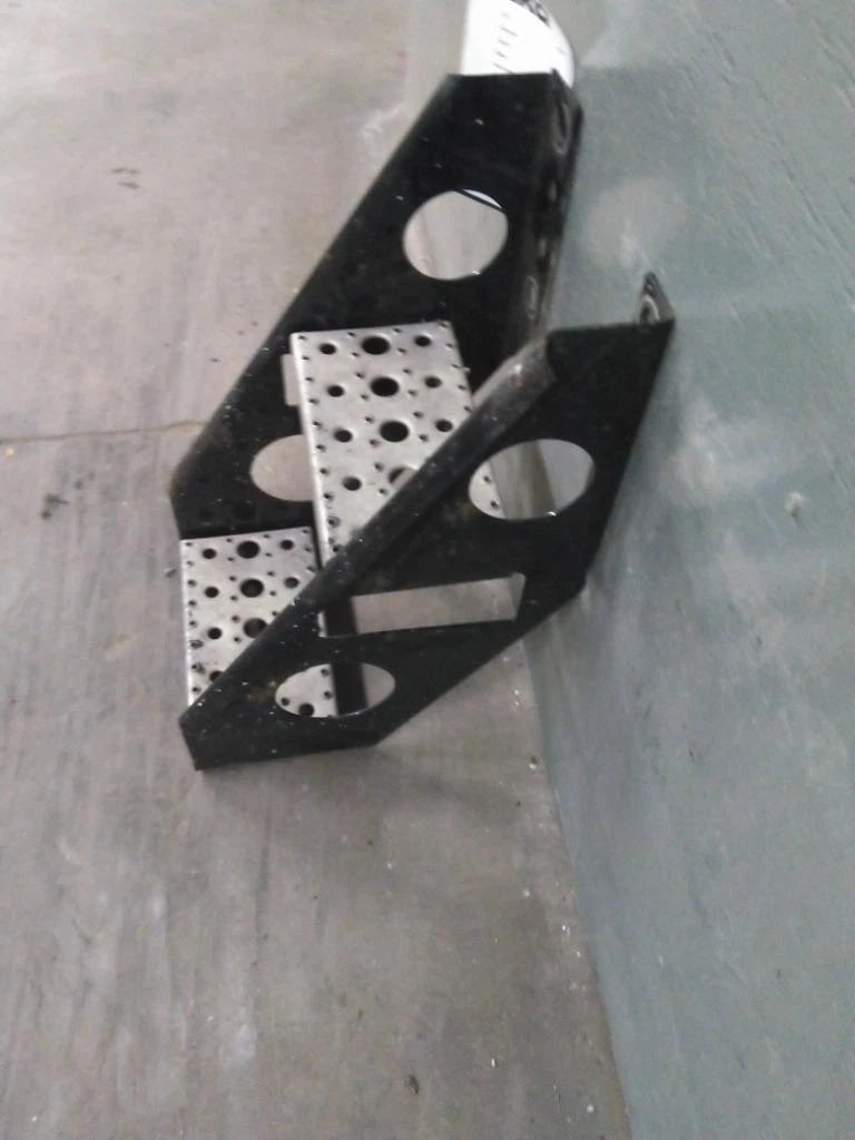 Frame Step for Freightliner Cascadia 125 (2018)