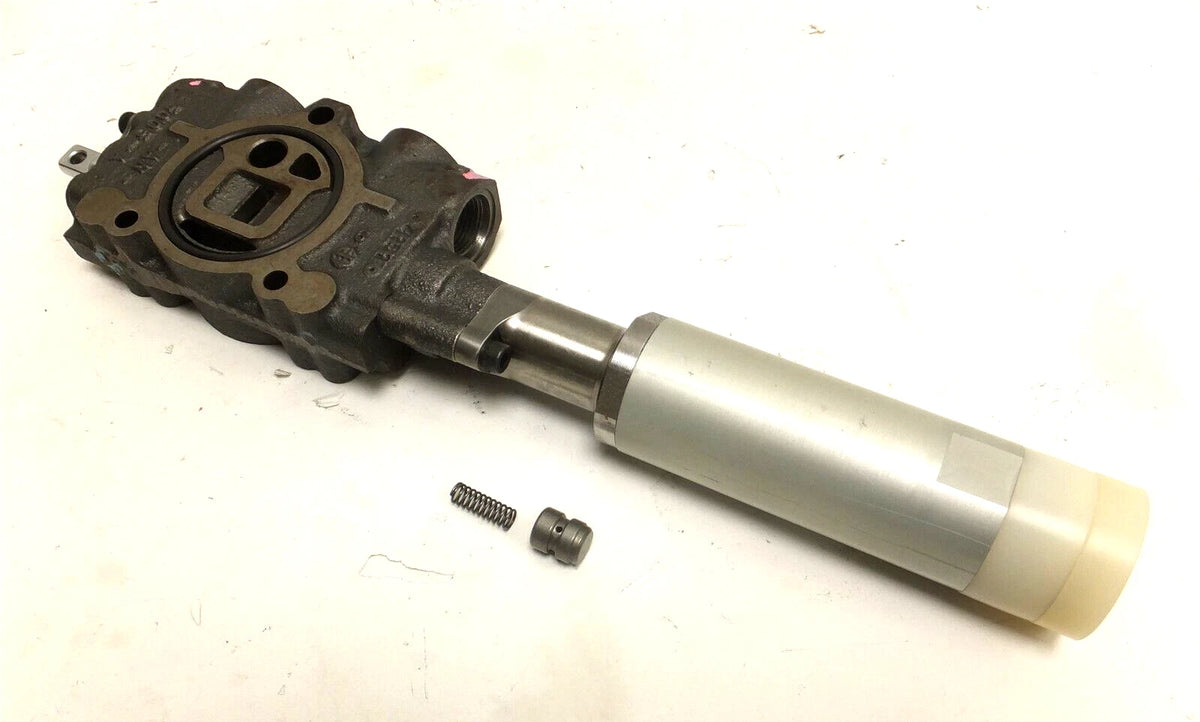 Bucket Pilot Control Valve for Komatsu Dresser 560B 560C 570C (1212800H91)