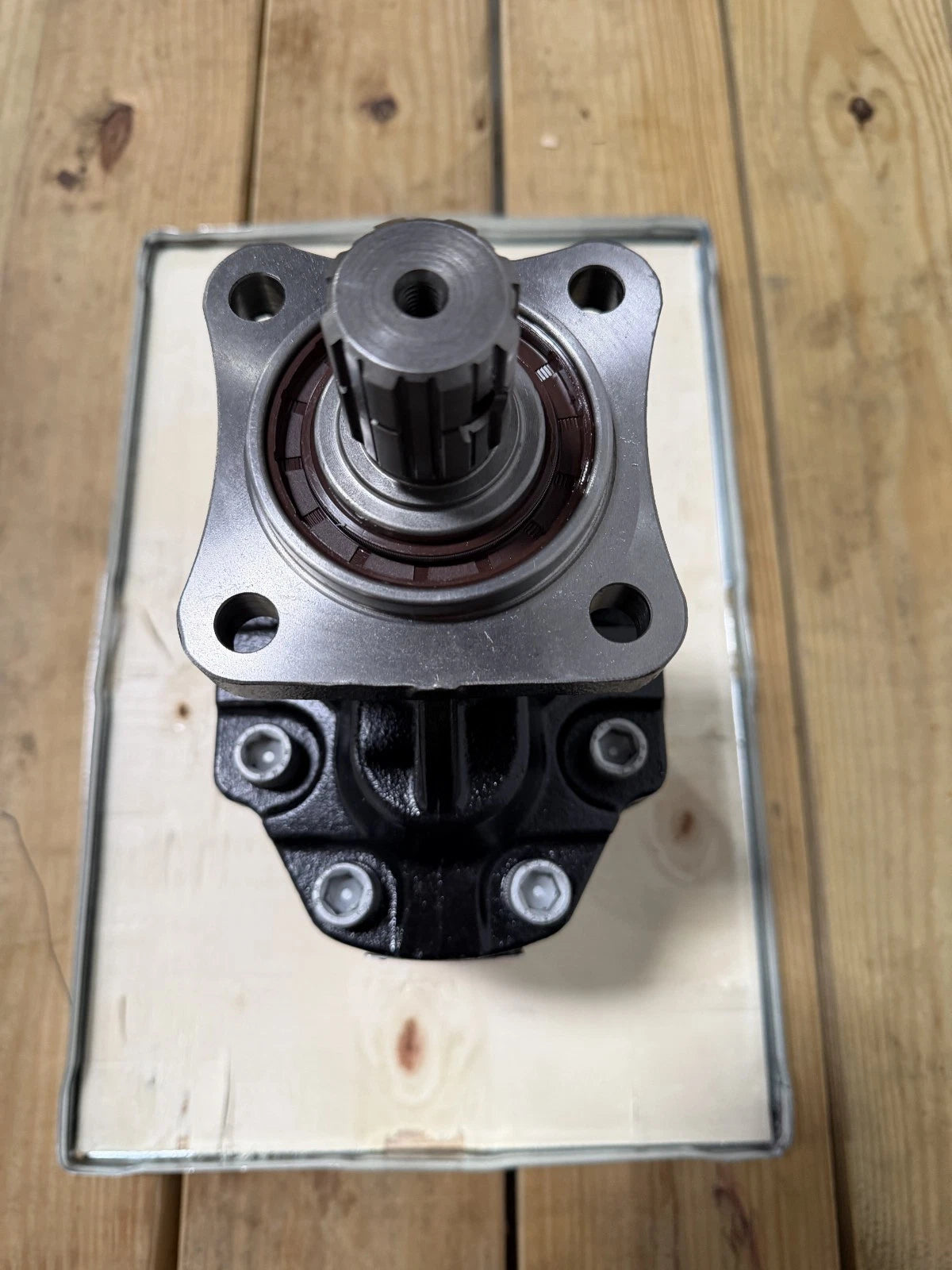 Hydraulic Gear PTO Pump 29 GPM for BD (4 Port, DIN ISO 5462, 2793 PSI)