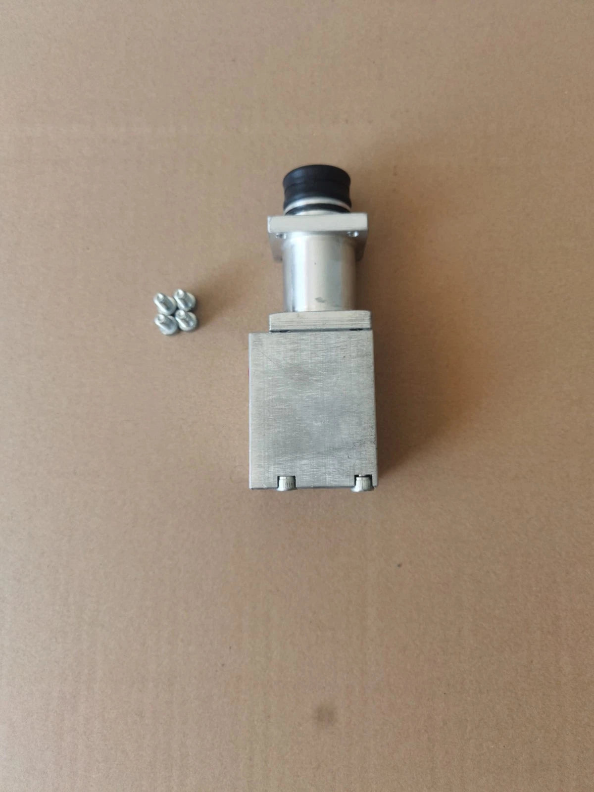Pneumatic Valve for Hydraulic Sectional Valve (39.5 GPM)