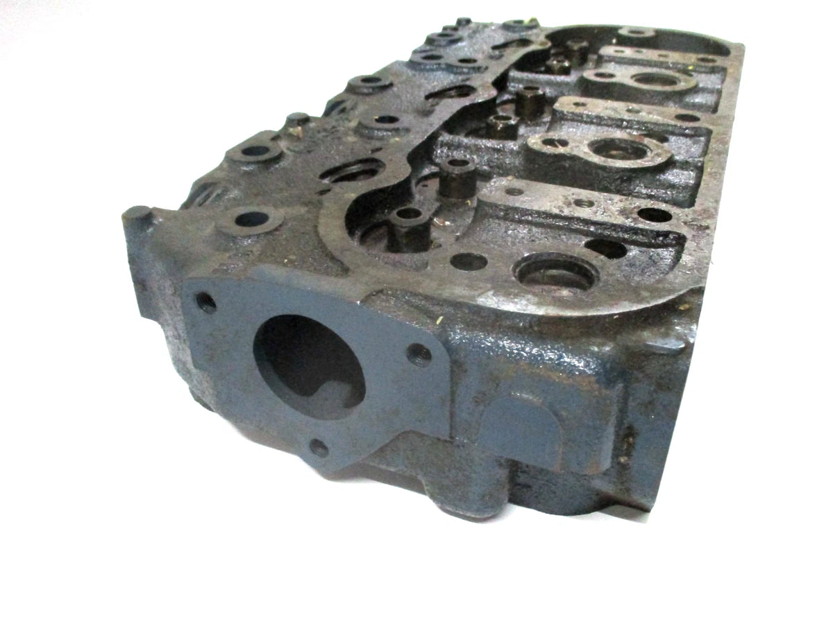 Cylinder Head for Kubota M5500 D3000 (15351-03040, 15351-03110)