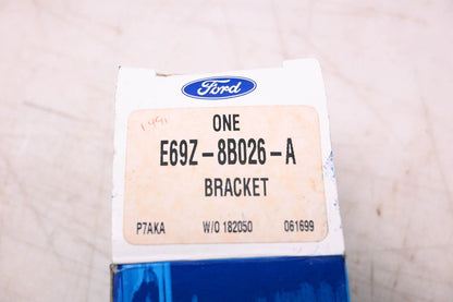 OEM Right Side Radiator Mounting Grille Bracket for Ford (E69Z-8B026-A)