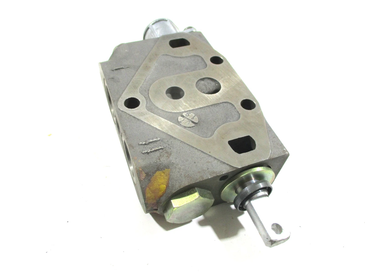 Genuine OEM Hydraulic Control Valve for Kubota L4540A (70050-02338)
