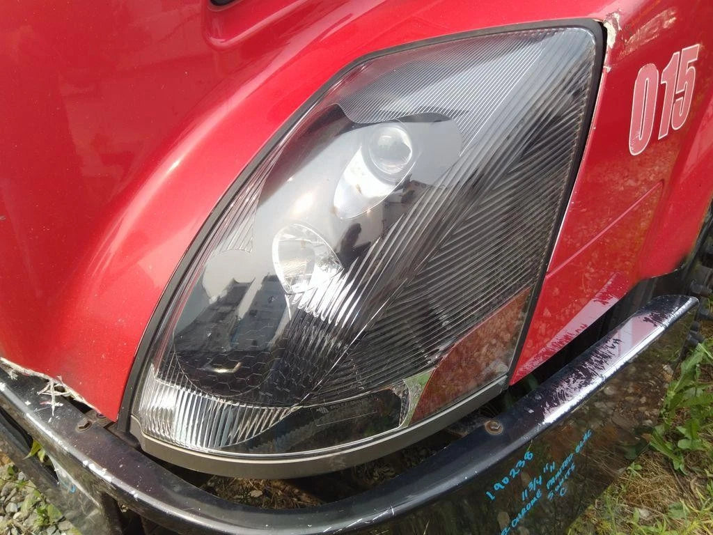 Left Headlight for Volvo VNL (2015)