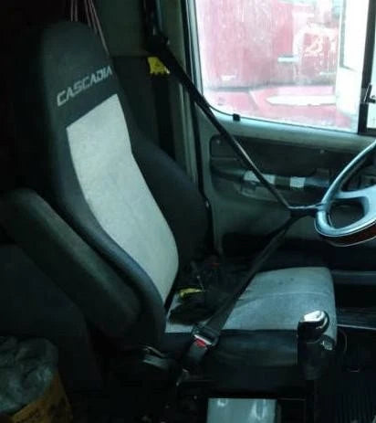 Front Seat for Freightliner Columbia 120 (2006)