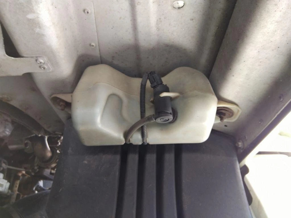 Windshield Washer Reservoir for Freightliner Cascadia 113 (2014)