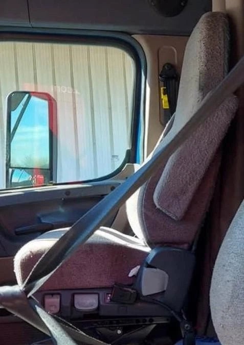 Front Seat for Freightliner Cascadia 125 (2018)