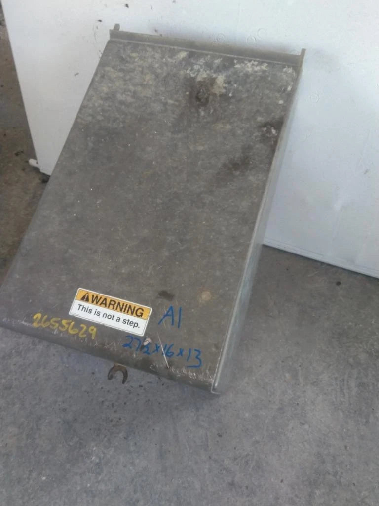 Battery Box Cover for Freightliner M2 106 (2016) - MN