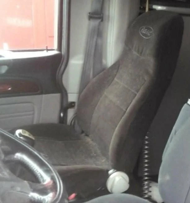 Front Seat for Peterbilt 386 (2013)