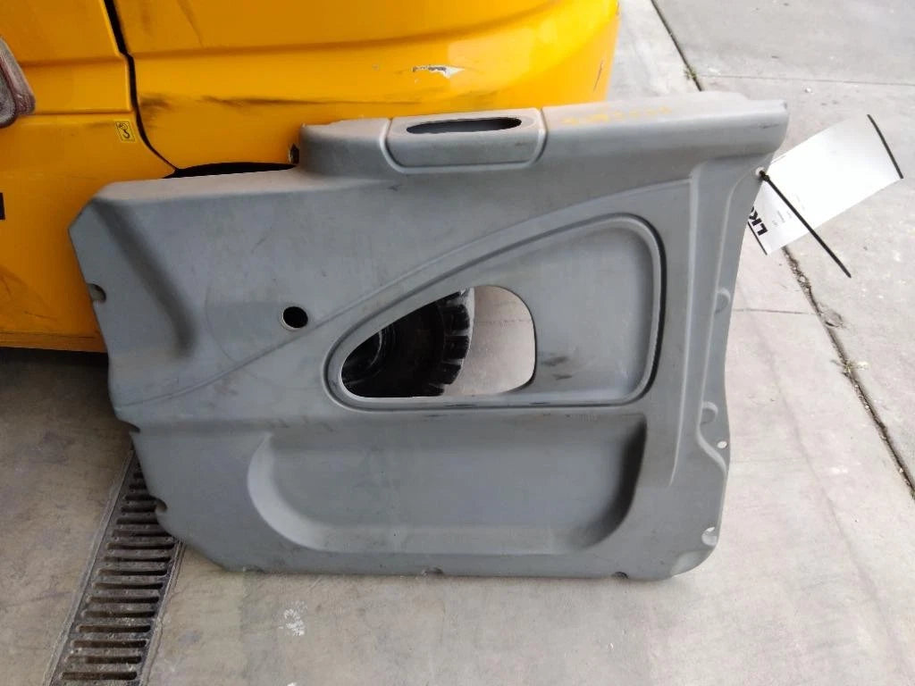 Interior Door Panel for International 7400 (2005)