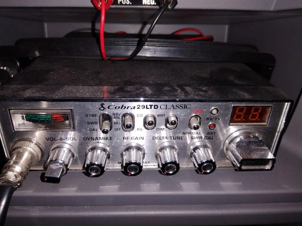 Radio A/V Equipment for Mack Anthem (2021)