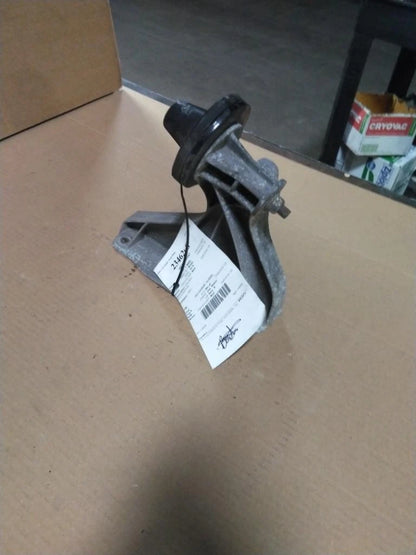 Hood Bracket for Freightliner Cascadia 125 (2016)