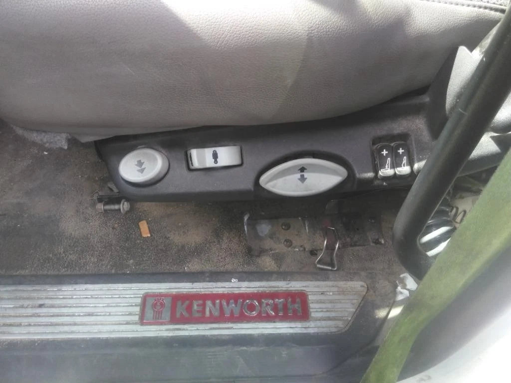 Front Seat for Kenworth T880 (2019)