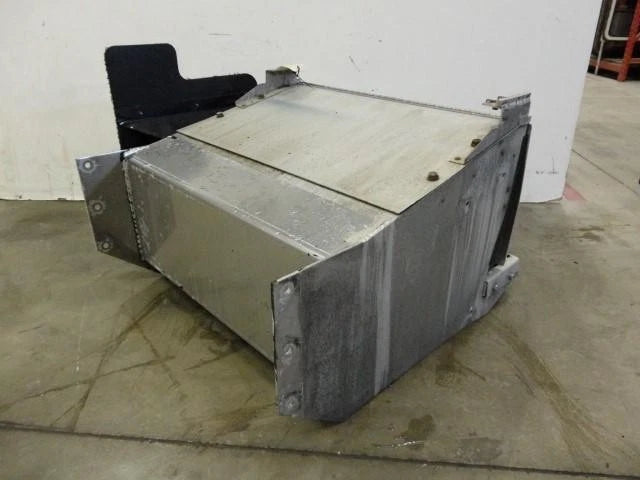 Tool Box for Peterbilt 387 (2001)