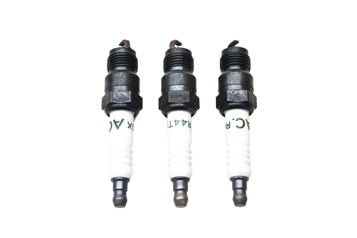 Set of 3 ACDelco R44TSX Spark Plugs for (NOS)