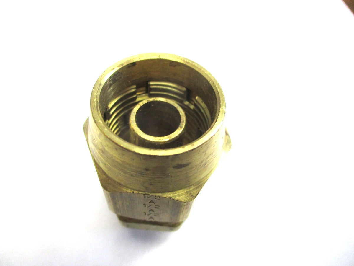 Air Hose Fitting 3/8"-18 NPTF for International (574897C91)