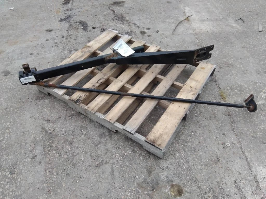 Exhaust Bracket for Volvo VNL (2015) - Replaces NA MN
